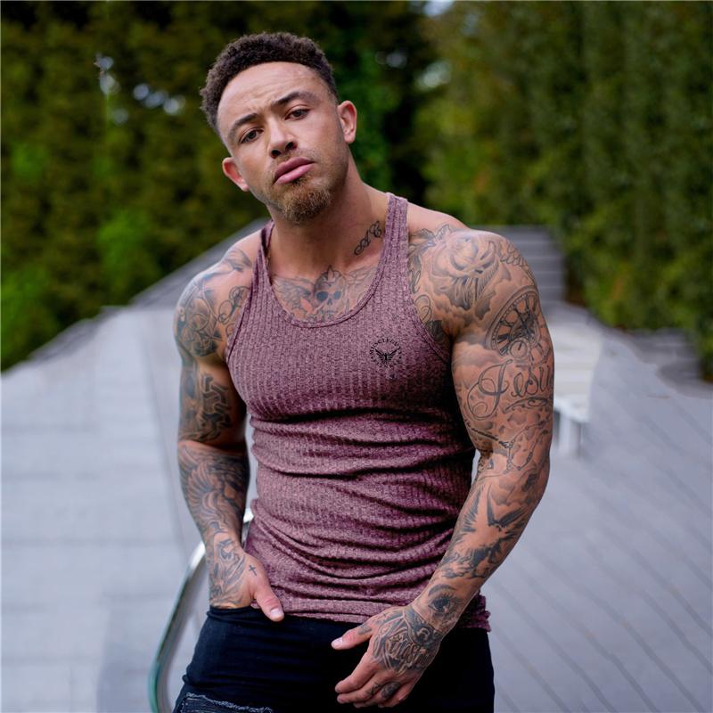 Muscleguys Tricou fără mâneci pentru alergare Bărbați Fitness Slim Fit Stringer Tank Top Bărbați Sport Benzi Fashion Singlet Vară Tricotat Îmbrăcăminte de gimnastică