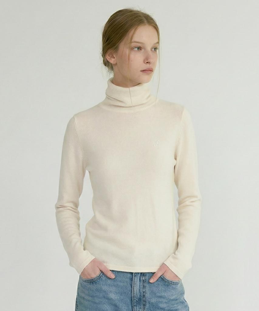 LEI AVERY Wool Tencel Warmer Turtleneck T-Shirt (Ivory)