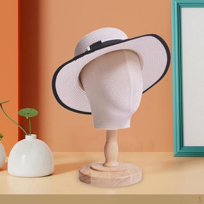 Šití a pletení – Figuríny