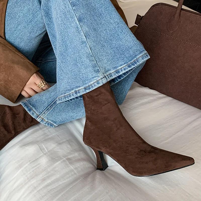 Fashion Designer Vintage Women 2025 Boots Fashion Square Low Heel Shoes Concise Slim Long Botas De Mujer