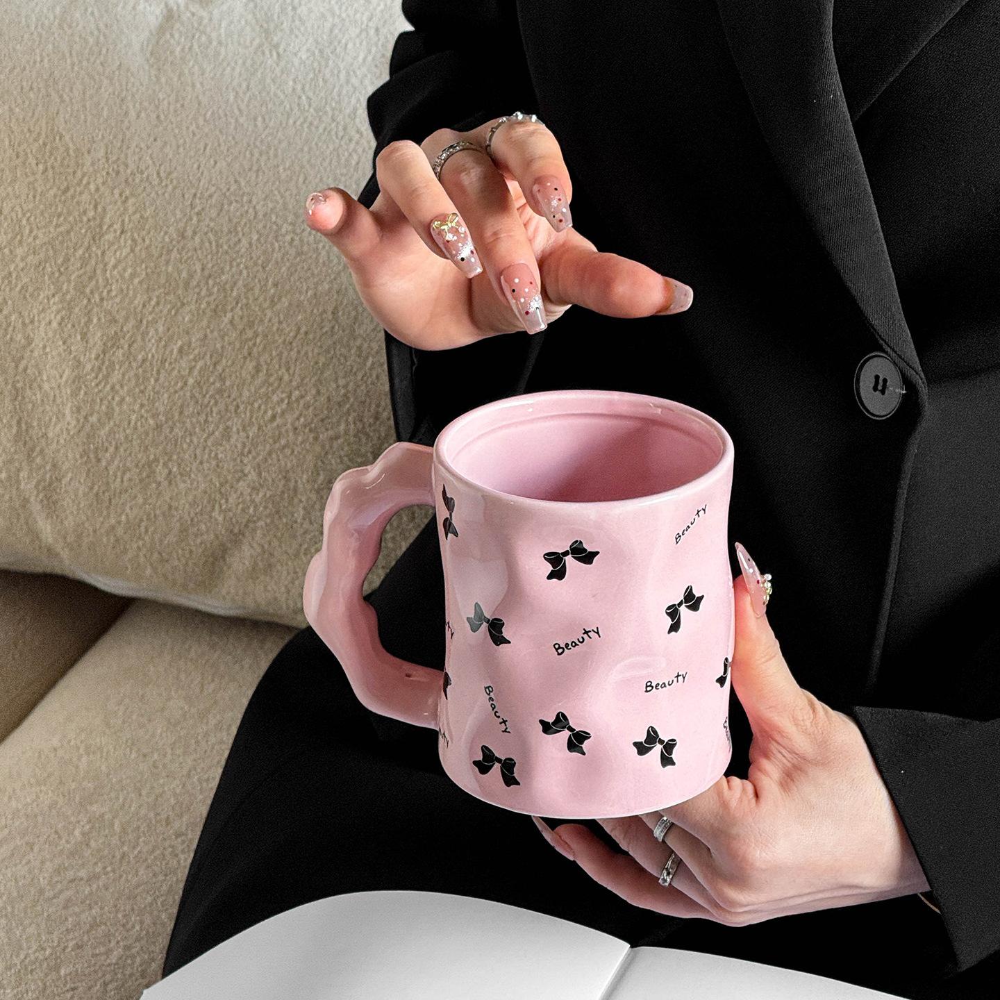 

Кружка керамическая с креативным дизайном «Девочки с розовыми и черными бантами», высокая, чашка для дома, для воды, сувенир 301-400ml