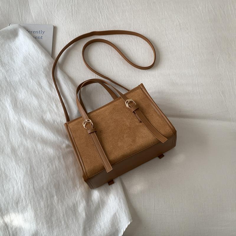 

Осень и зима матовая новая повседневная универсальная сумка-мессенджер модная портативная маленькая квадратная сумка, сумка-мессенджер на плечо