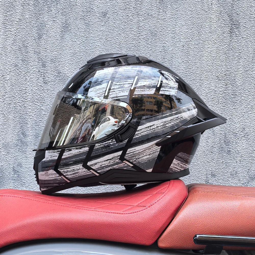 DOT Full Helmet Double Mirror Helmet Men's Four-season Universal Hard Hat Female Knight Locomotive Double Lens