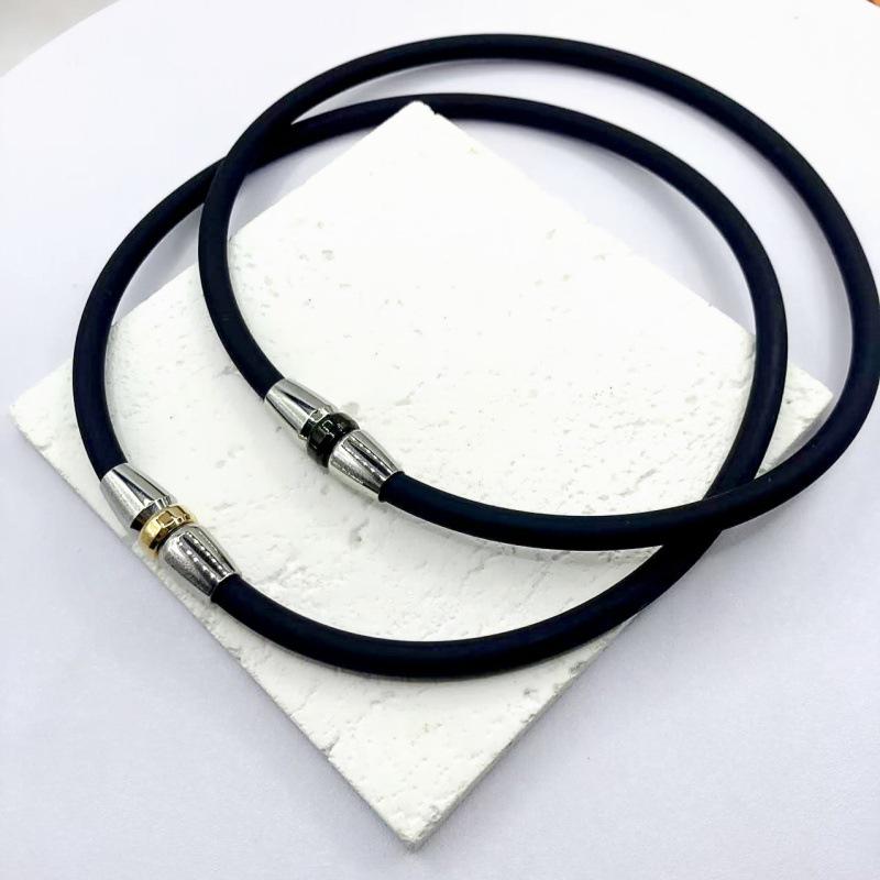 Versatile Non-Magnetic Buckle Silicone Sports Choker with Gold Titanium Ring and Buddha Amulet