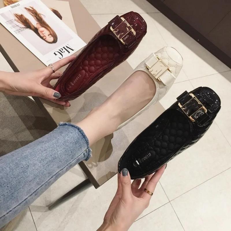 

Spring and Autumn 2025 new Doudou women s shoes patent leather single shoes casual square head shoes foot flat shoes female mother shoes tide 41