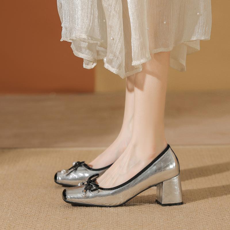 Retro pig nose color matching ballet shoes women's bow silver outer wear light mouth thick heel square head Mary Jane shoes