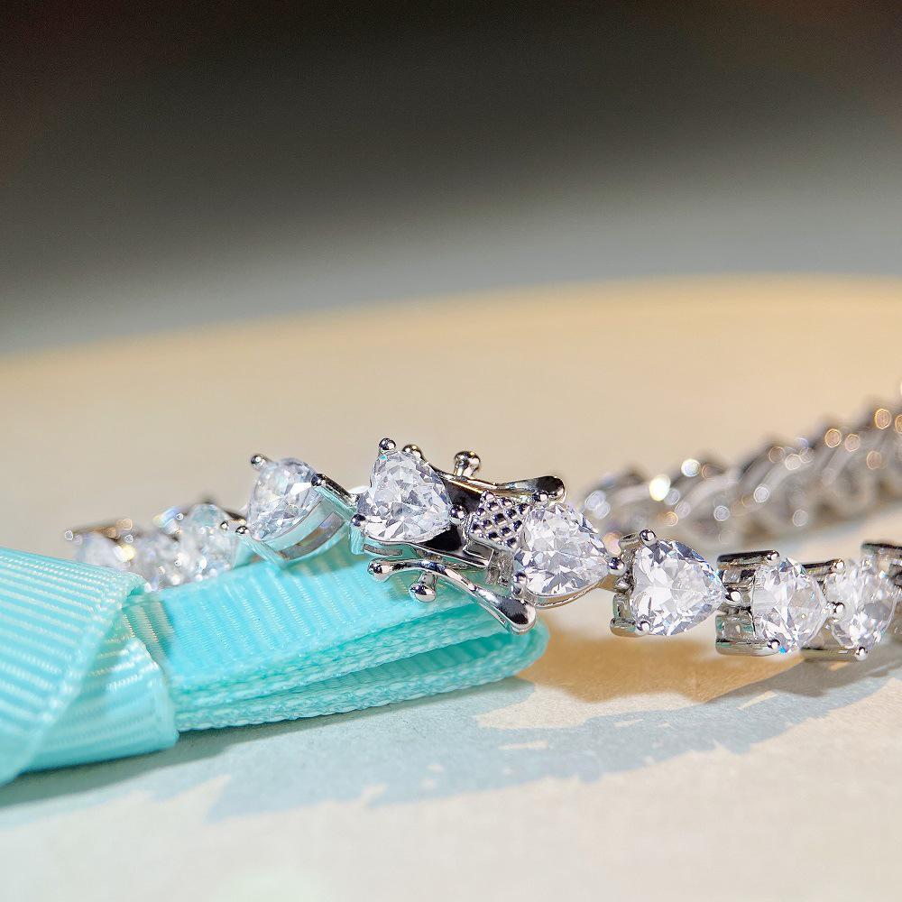 925 Silver-Plated PT950 Platinum Heart Bracelet with Moissanite Diamonds