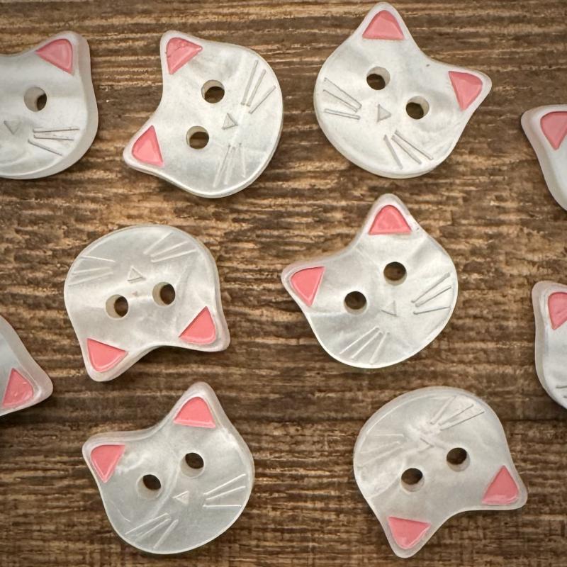 New 10Pcs Decorative Fasteners For Clothing Cute Cartoon Cat Buttons With Ears Resin DIY Craft Buttons For Sewing And Crafting