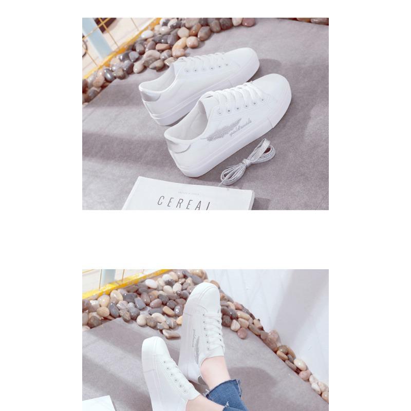 Spring and Autumn New White Shoes Female Casual Student Flat Shoes Versatile Canvas Shoes White Shoes