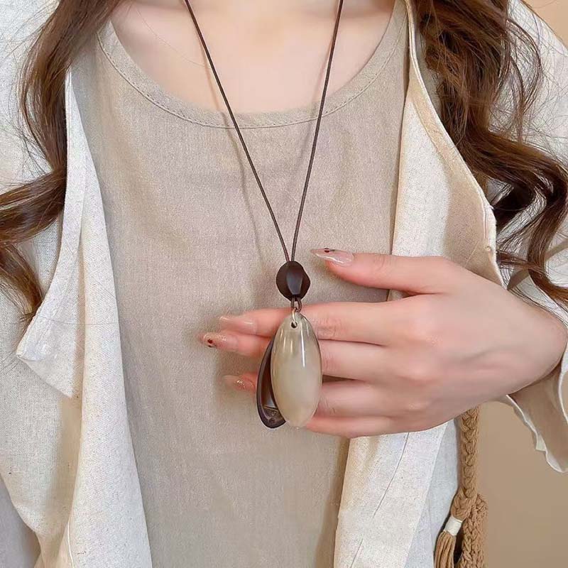 Chinese Style Geometric Irregular Oval Pendant Necklace for Women Retro Adjustable Long Wax Rope Necklace Birthday Party Jewelry