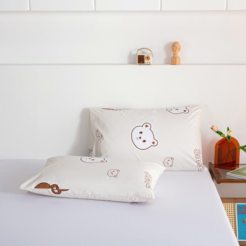 Solid Color Waterproof, Anti-Dirty Sweatproof Hotel Pillowcase (Machine Washable)