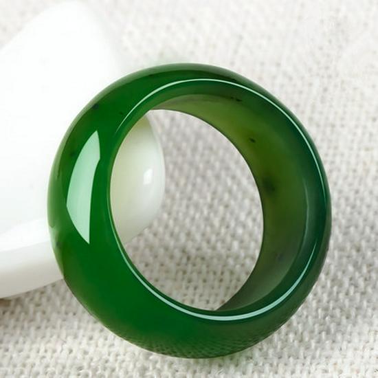 Anello Unisex in Giada Verde Spinacio Hetian con Certificato