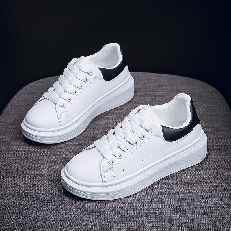 Little white shoes female student Korean version 2025 spring and autumn shoes women's shoes heightening sports shoes heightening thick baseplate shoes