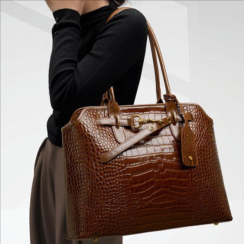 Elegant Brown Croco-Embossed Cowhide Tote Bag – Spacious & Stylish for Travel and Daily Use