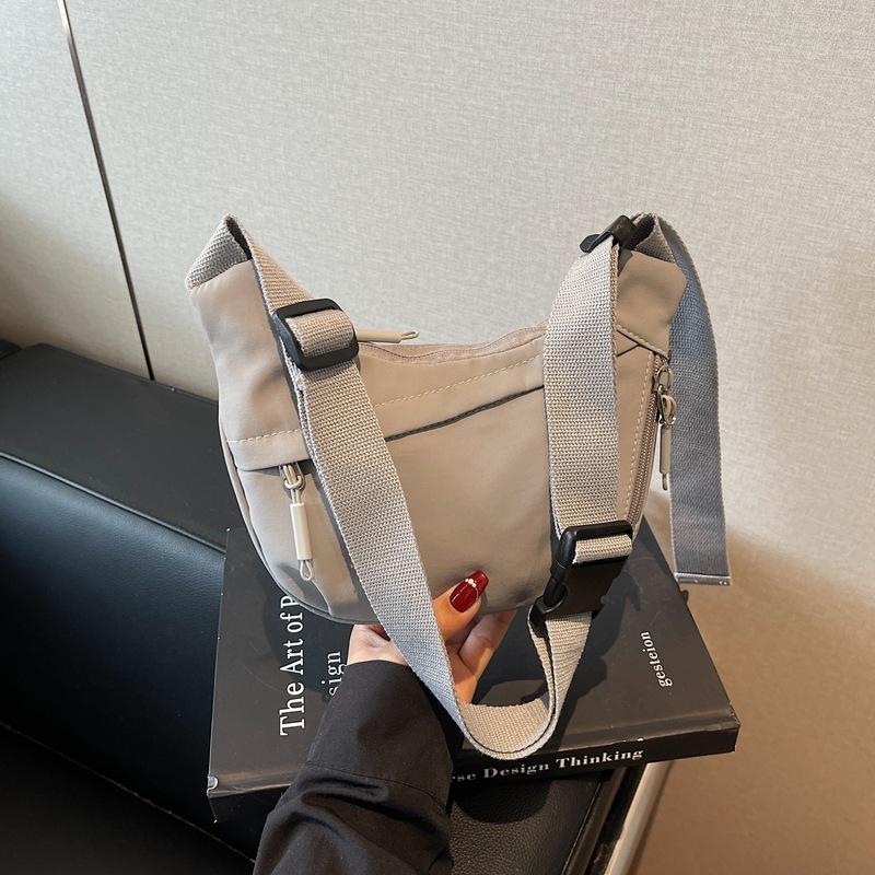 

Dumpling Female Messenger Bag Mini Canvas Bag Bag Bag Shoulder Sports Versatile Walking Backpack Mobile Phone Bag серый