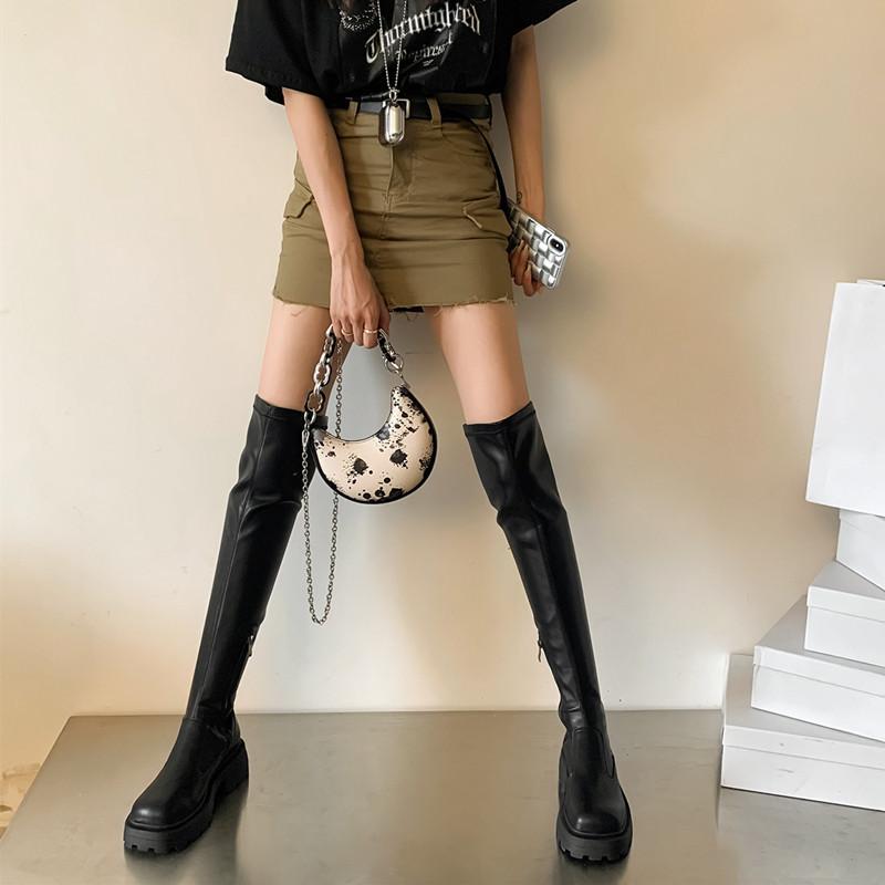 

Сапоги-чулки на толстой подошве в форме сахарного кубика, с тонким квадратным носком, боковой молнией, длинным голенищем, облегающие ногу тонкие сапоги 35 чёрный