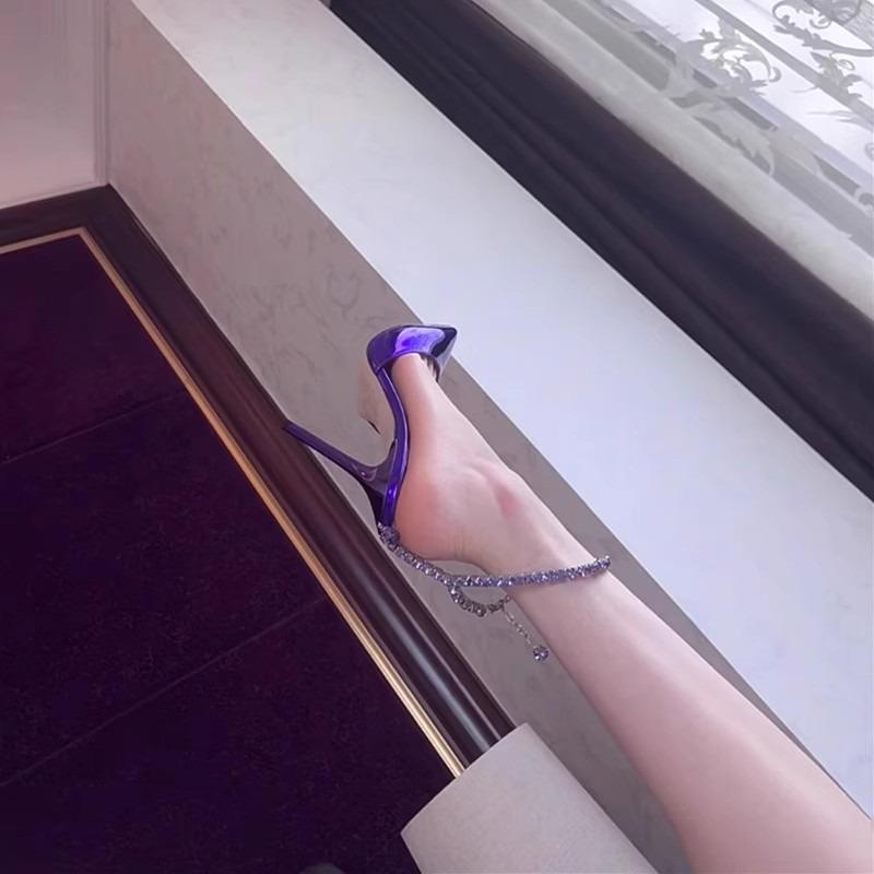 Fashion New Sexy Purple High-heeled Women's Thin Heels, Pointed Toe, Straight Line with Chain, Rhinonette, and Hot Girl Baled Sandals