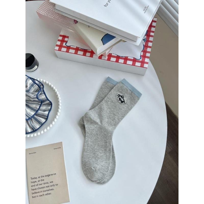 Ladies Spring and Autumn Simple Animal Embroidery Cloth Logo Medium Barrel Pile Socks