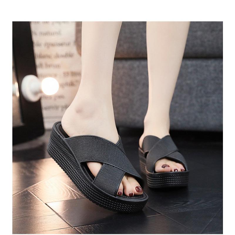 Pantofle se silnou podrážkou pro ženy nosící plážovou obuv pro vnější nošení, vnitřní protiskluzové podpatky, piškotové chladné pantofle pro zvýšení výšky