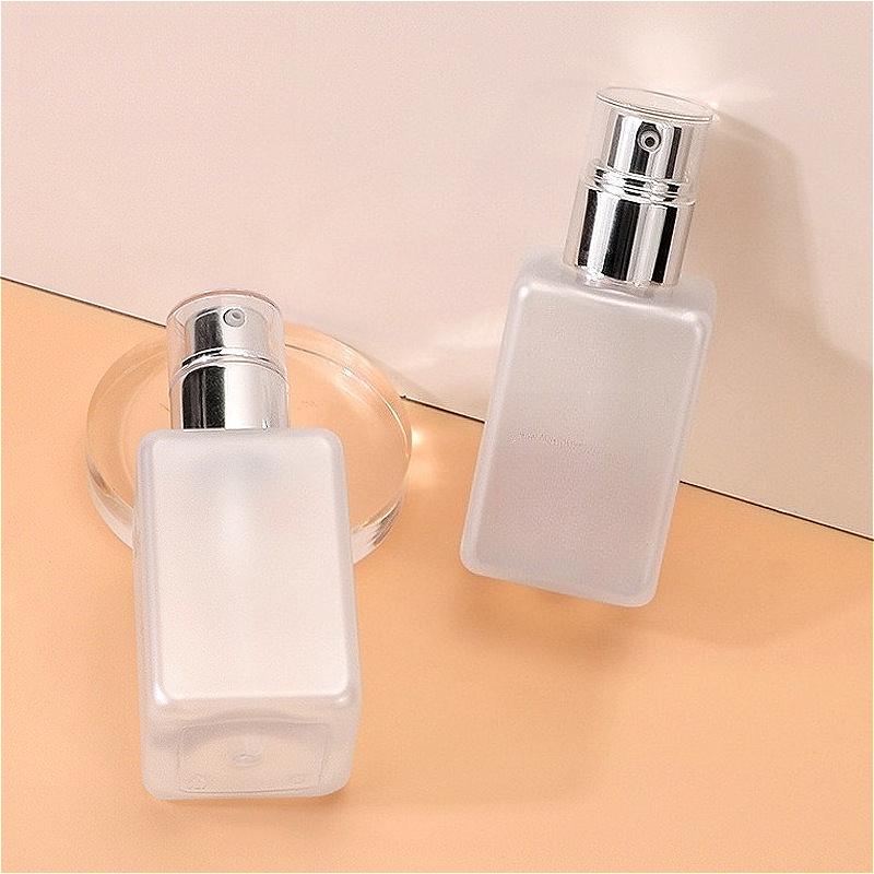 125ml Frosted PET Square Lotion Bottle with Pump, Refillable Empty Cosmetic Container for Skincare Body Lotion