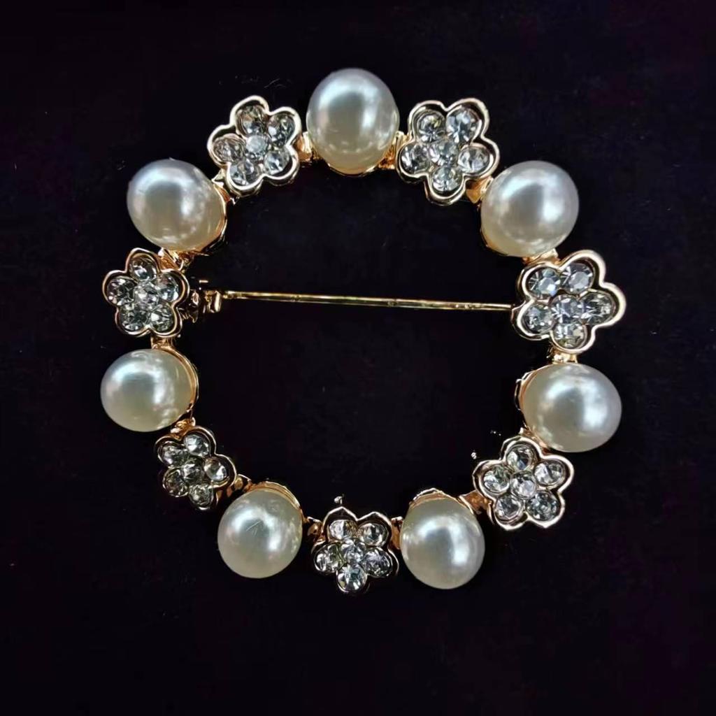 High-End Luxury Flower Pearl Brooch and Corsage Pin – Creative Versatile Accessory