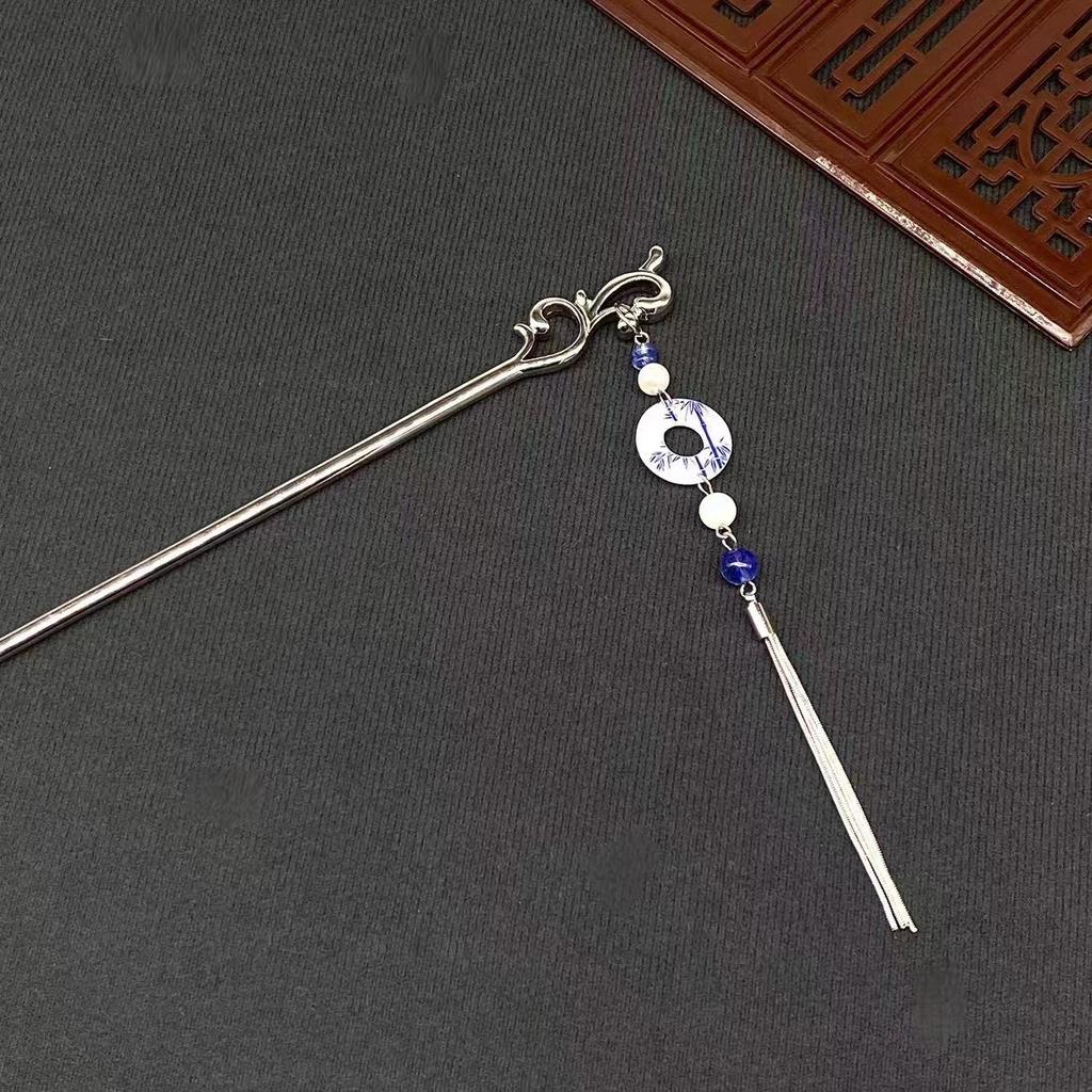 1pc Exquisite Fashion Chinese Traditional Blue and White Porcelain Patterned Women's Alloy Hanfu Tassel Niche Coiled Hairpin