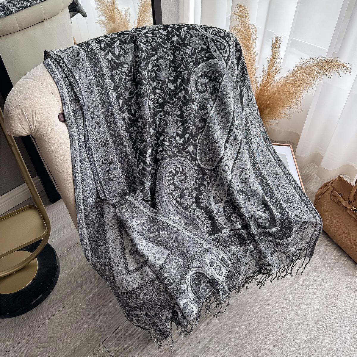 

National Style Popular Cashew Print Hanging Beard Fringed Long Scarf Women s National Style Imitation Cashmere Scarf Elegant Shawl 195*70CM сірий колір