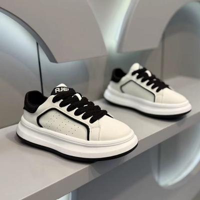 Nuove scarpe in pelle autunnali per giovani casual da skate con plateau di nicchia a taglio basso scarpe sportive aj