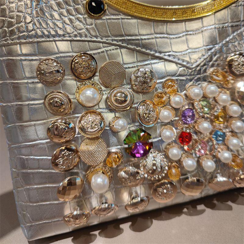 New Underarm Commuter Leather Handbag with Stylish Texture and Chain Shoulder Bag for Women