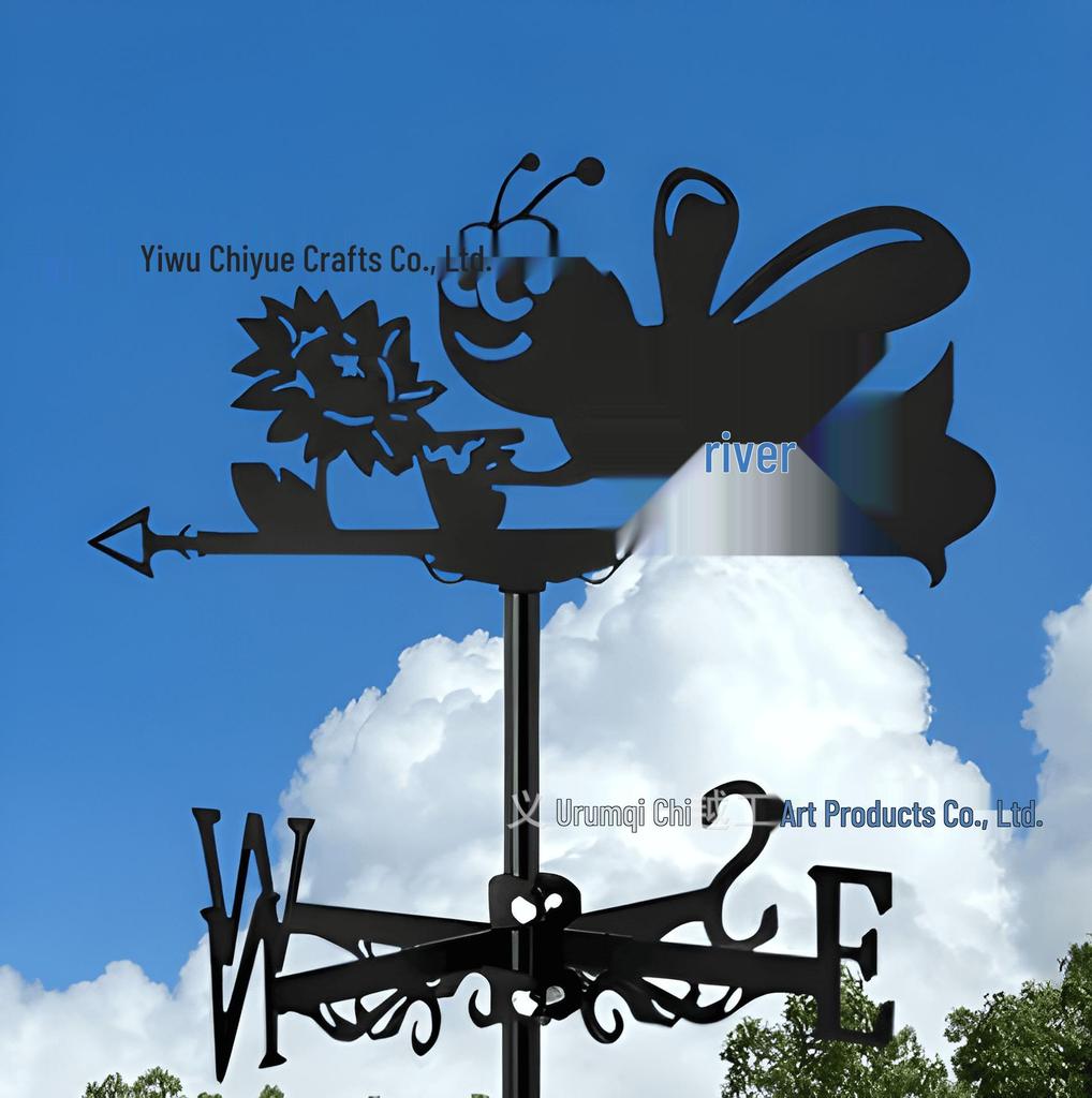 Weather Vane Ornament: Outdoor Wrought Iron Spray-Painted Roof Decoration Metal Craft