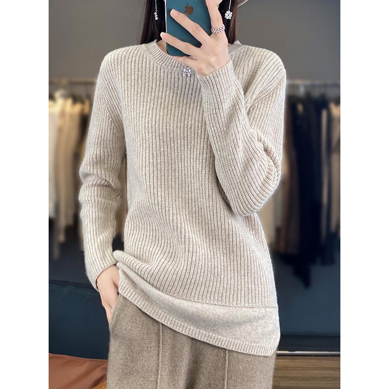 

Minimalist Solid Color Knit Sweater - Loose and Versatile Style M