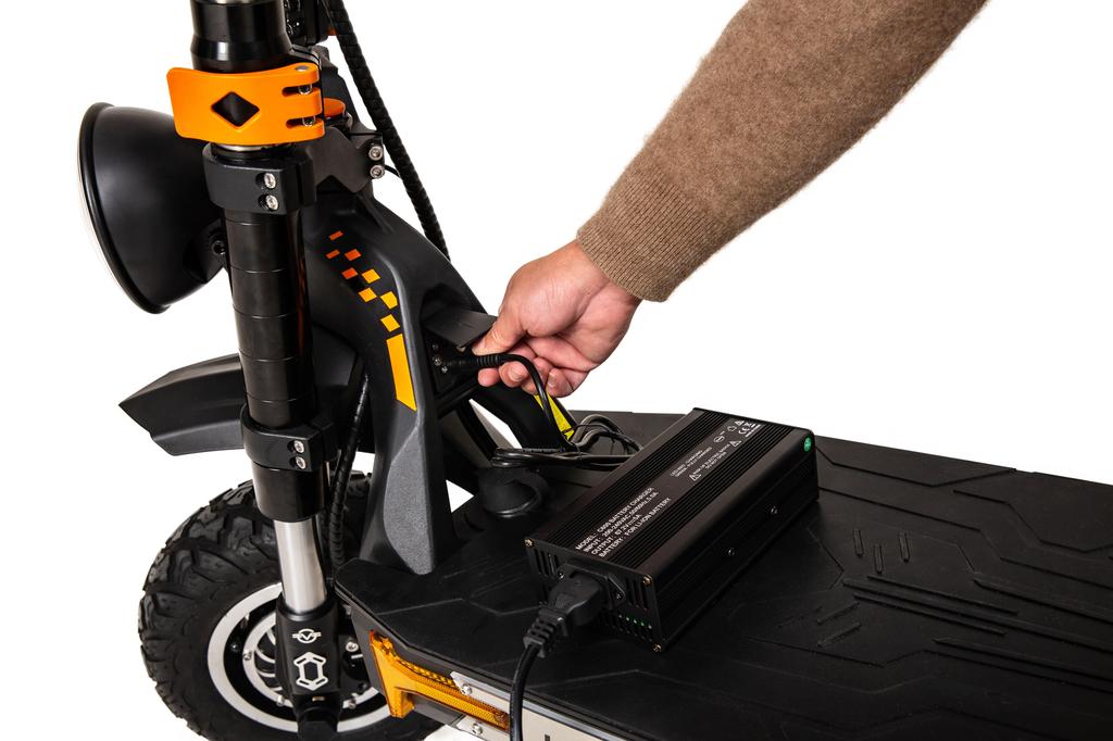 Kukirin G4 Max Hyper-Performance E-Scooter:  1600W *2 Motors, 95km Range, 86km/h Speed, 12" Off-Road Tires & 150kg Load Capacity