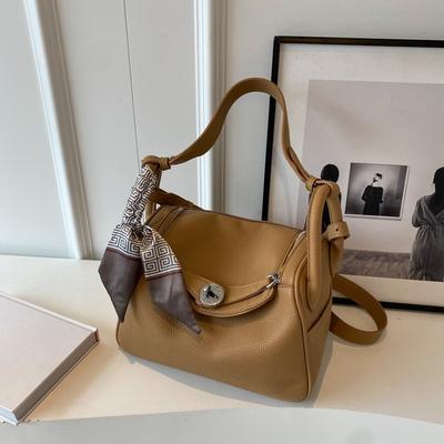 Kleine Umhängetasche im Retro-Stil mit großem Fassungsvermögen, geeignet für den täglichen Weg zur Arbeit und als vielseitige Handtasche