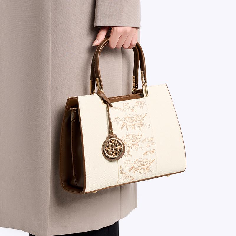 Mother'S Day Gift Embroidery New Chinese-Style Large-Capacity Portable Lady'S Mother Bag Atmospheric High-End Messenger Women'S Bag