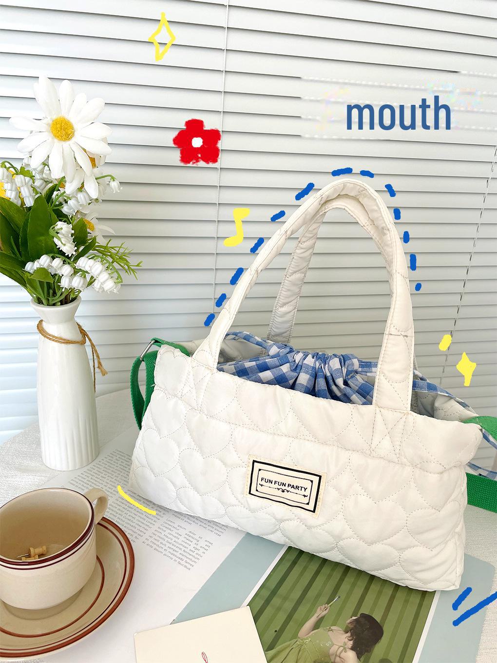 

Сумка-мессенджер в корейском стиле с завязками на шнурке и клетчатой вязкой — мягкий, липкий вариант для родителей и детей на осень/зиму