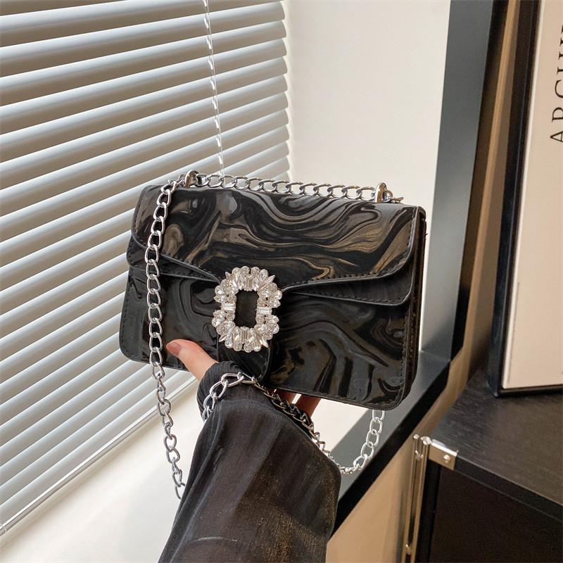 Trendy Summer Fashionable Shoulder Bag With Unique Chain Design Perfect For Daily Use