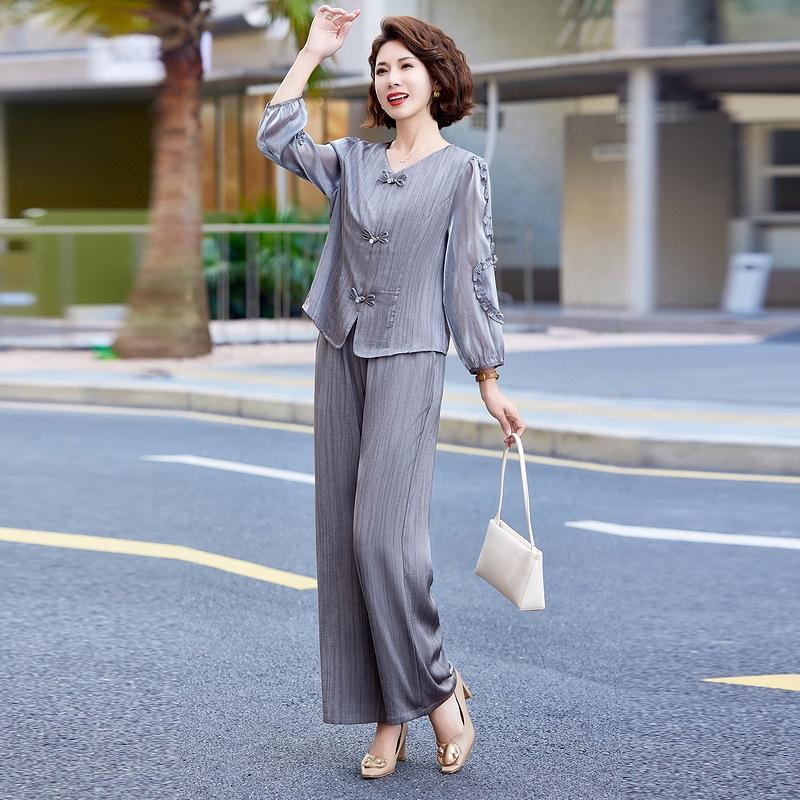 

Elegant Satin Two-piece Set for Mature Women - Spring/Summer Floral Top with Three-quarter Sleeves 4XL [145-160 jin]