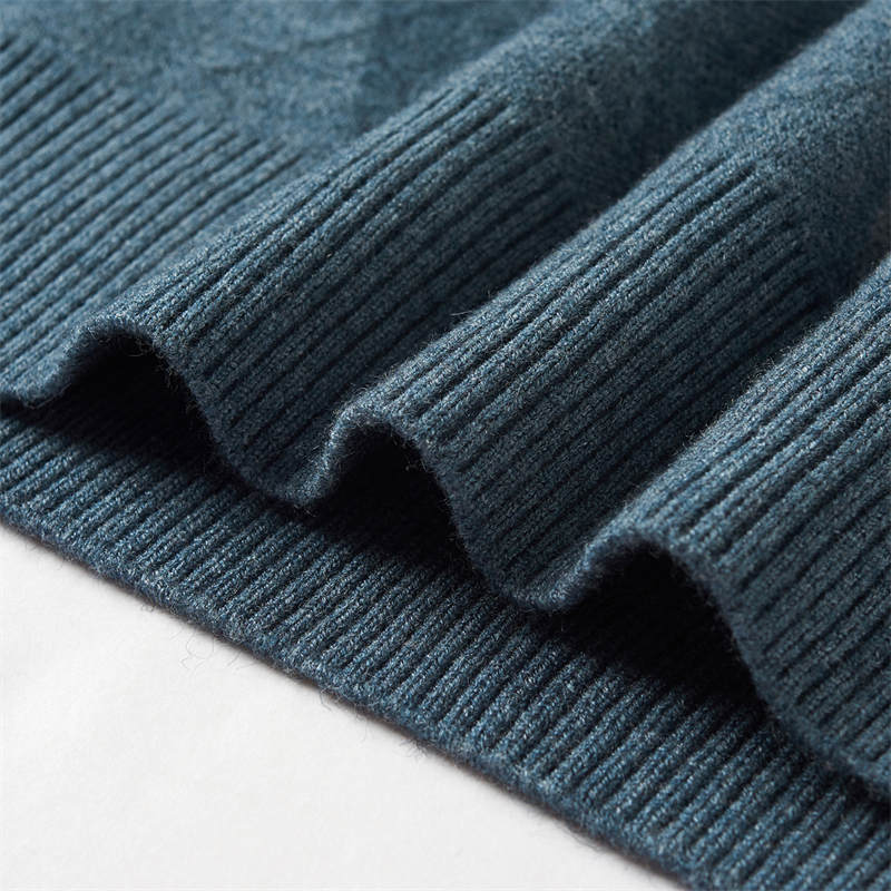 Winter Warm Men's Plaid V-neck Long Sleeved Sweater Knitted Sweater Fashion Casual Versatile Top