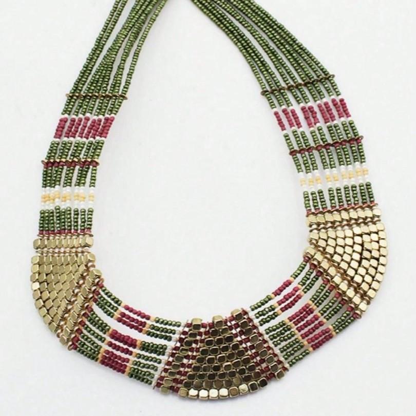 European, American Bohemian Style Colored Wood Beads Are Stacked with Necklaces, Fashionable, Personalized and Trendy Retro Collarbone Chains