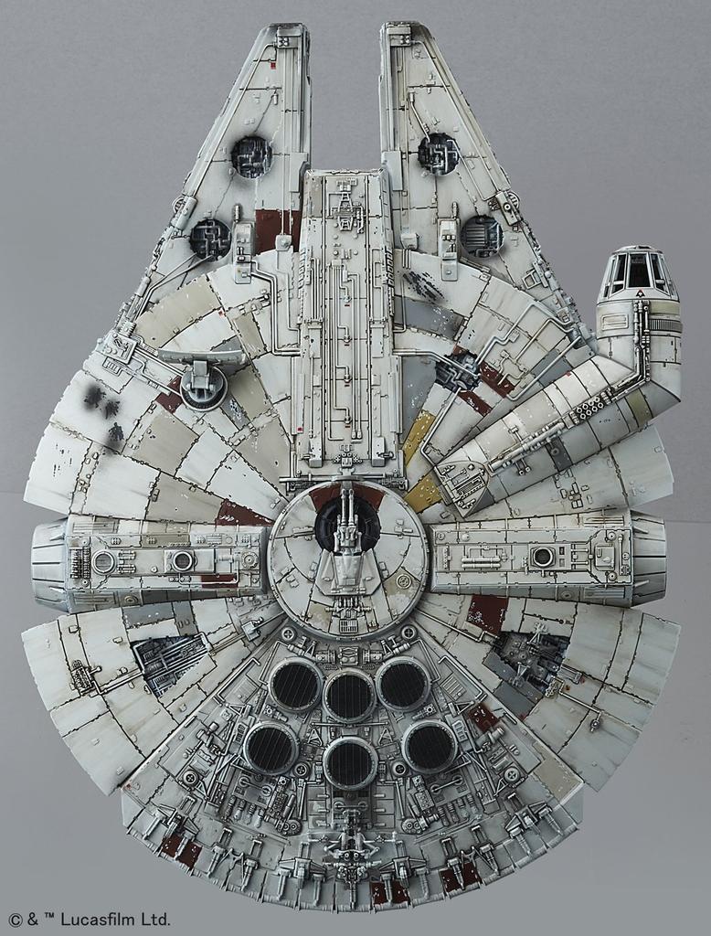 Star Wars Millennium Falcon Force Scale Plastic Model (The Awakens) 1/144