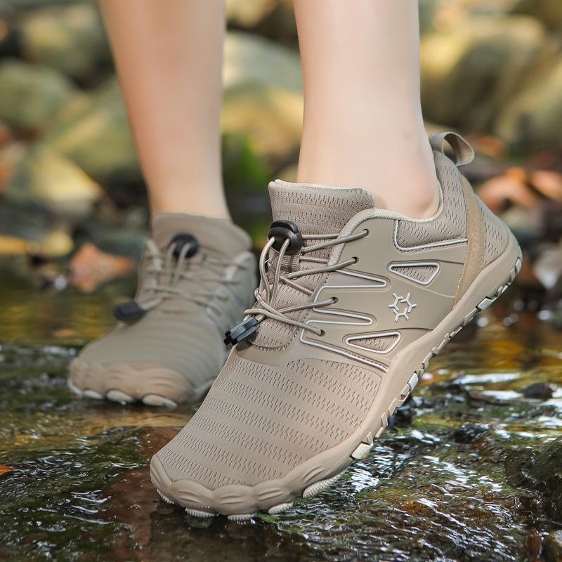

Breathable Non-Slip Training Shoes - Soft Sole Outdoor Running Sneakers for Men & Women 37