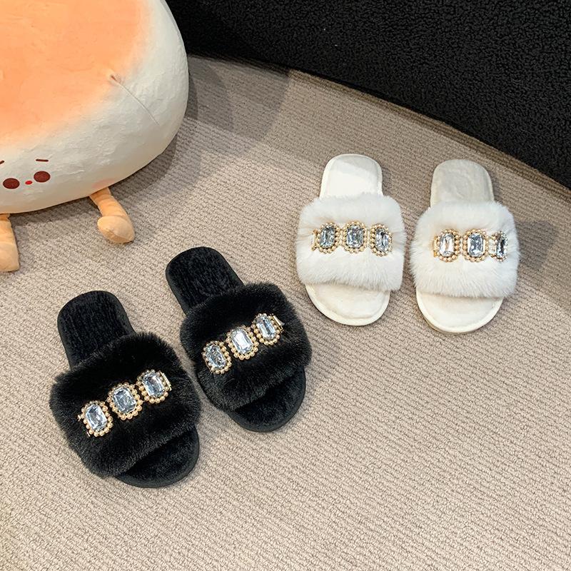 Fashion Winter Woman Slipper Luxury Slides Low Fur Shoes Flock Platform Pantofle Jelly Flip Flops Designer Plush Flat 2024 Glitter Cryst