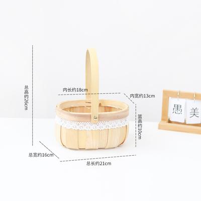 Handkorb aus geflochtenem Rattan Handkorb aus geflochtenem Rattan