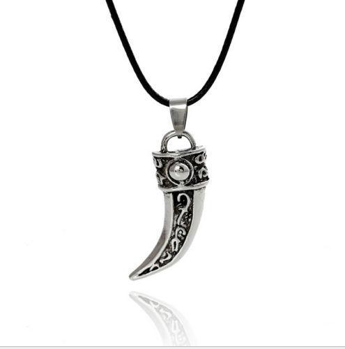Necklace Men's Titanium Steel, European and American Retro Gemstone Wolf Tooth Short Clavicle Leather Rope Pendant Production