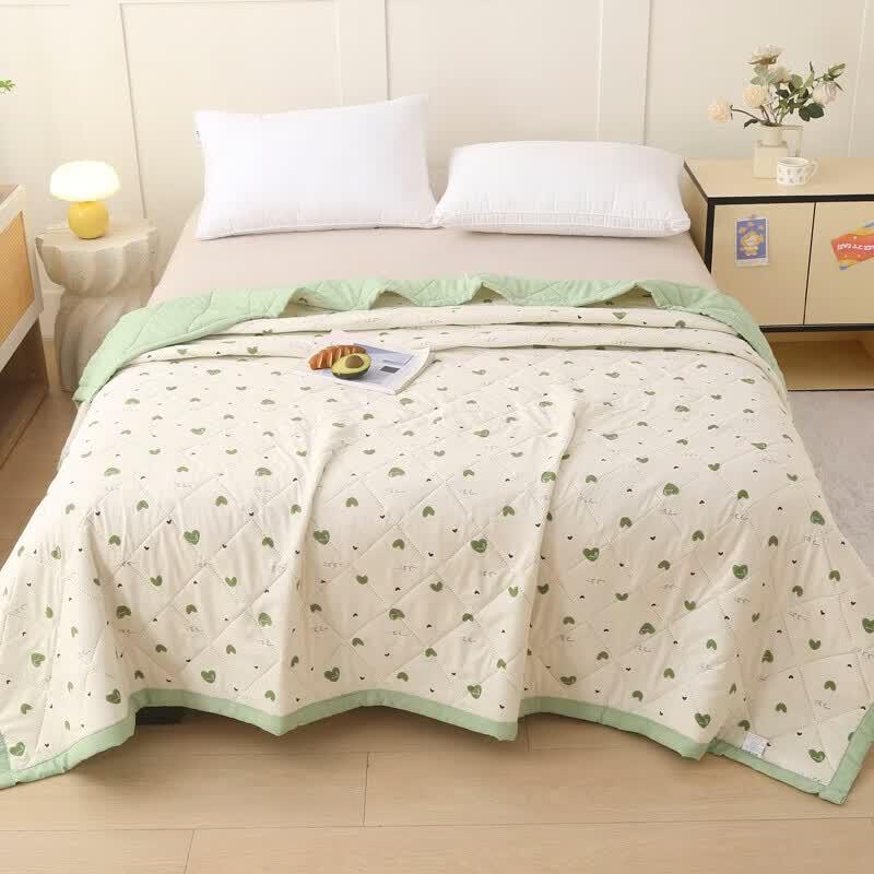 

Belle Anna Soft Skin-Friendly Heart Pattern Quilt