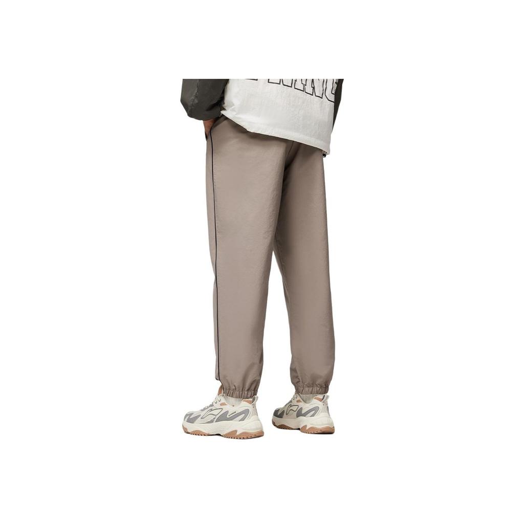 Li Ning Sports Lifestyle Serie Bequeme Lockere Einfarbige Freizeithose Herren Unterteile Braun AYKU607-3
