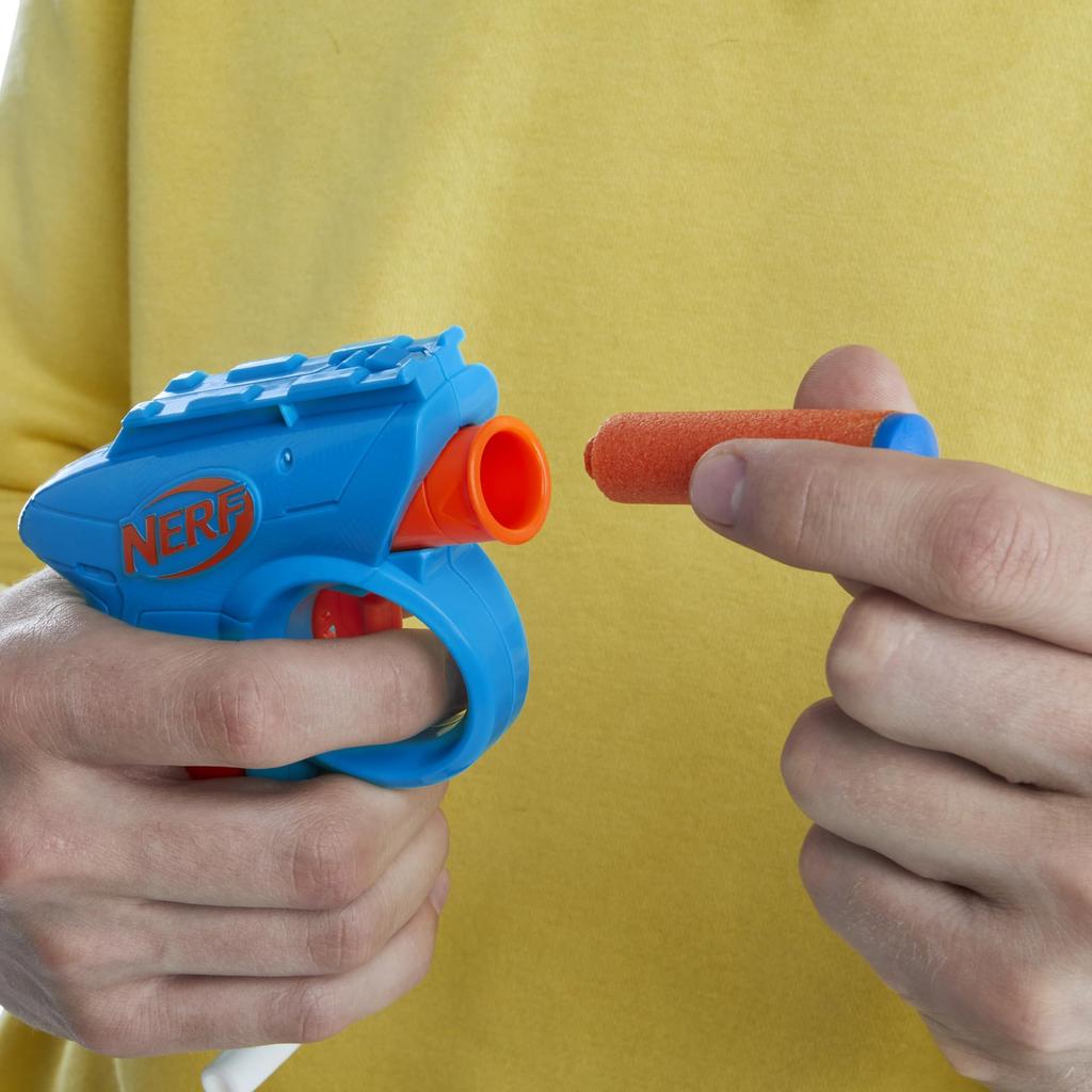Nerf N Series Flex Party Pack, enthält 5 N Series Blaster und 15 N1 Darts. Perfekt für Innen- und Außenaufnahmen, dieses authentische Weihnachtsspielzeug ist
