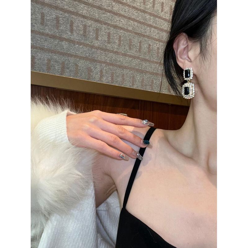 Luxury Gemstone Earrings for Women: Trendy, Versatile Design - Perfect Gift