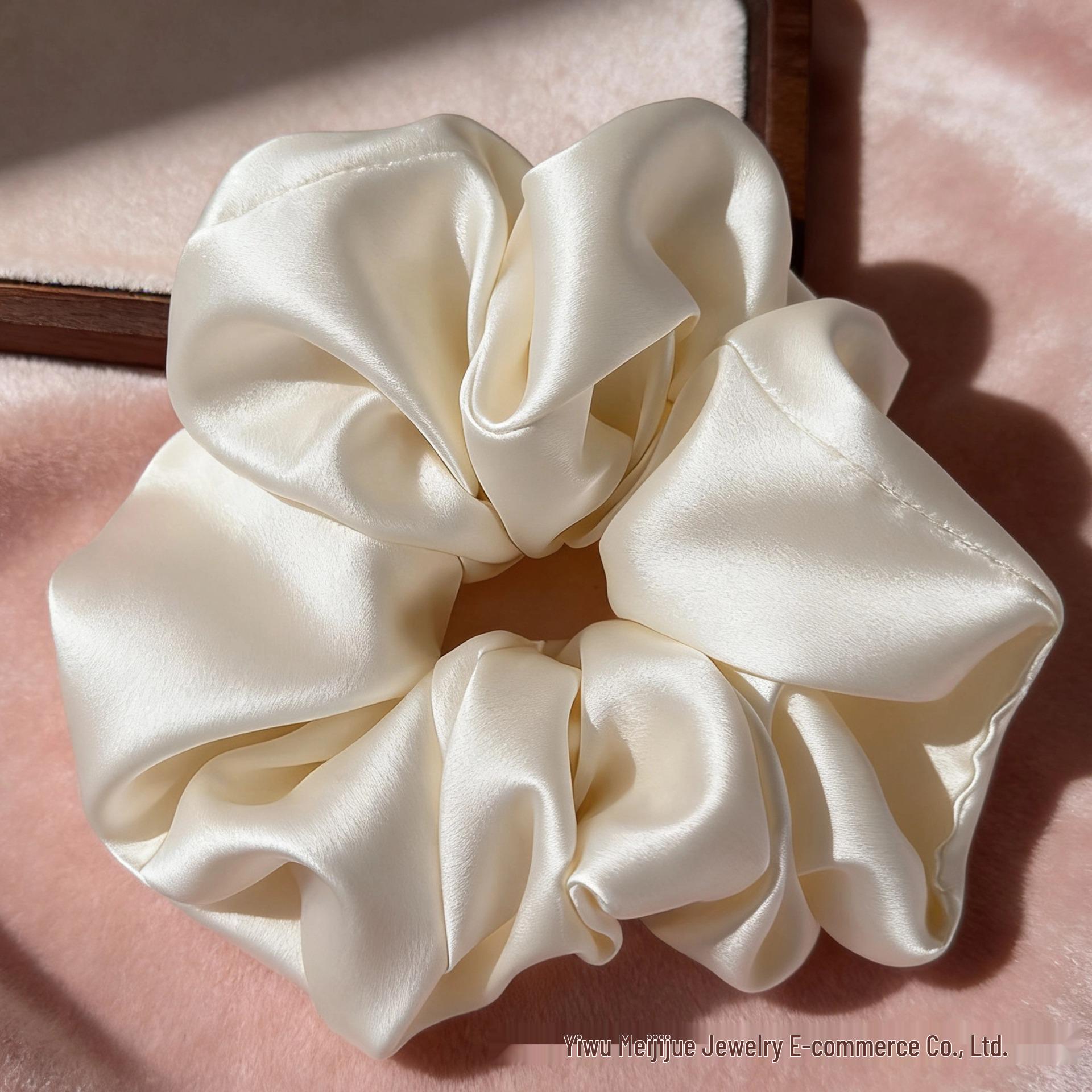 Корейская минималистичная атласная резинка для волос: Большой, Однотонный, Высококлассный Женский Аксессуар