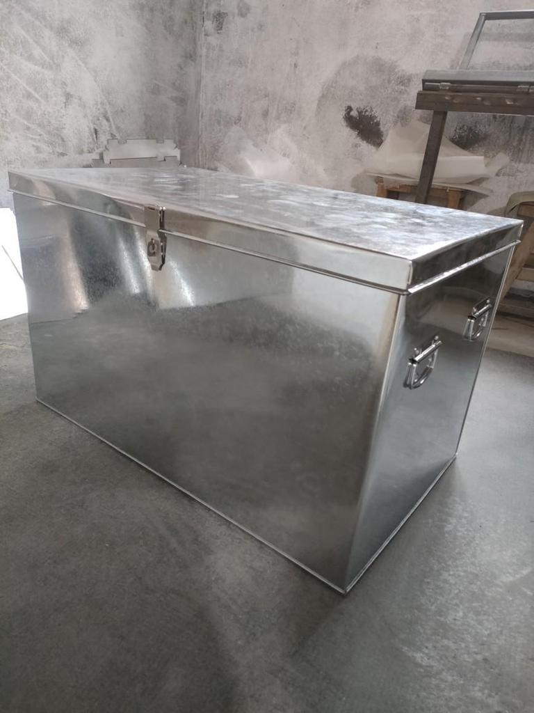 Galvanized White Iron Lockable Tool and Storage Box